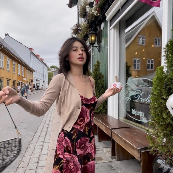 Meet your Posher, Karen - Picture 7 of 12